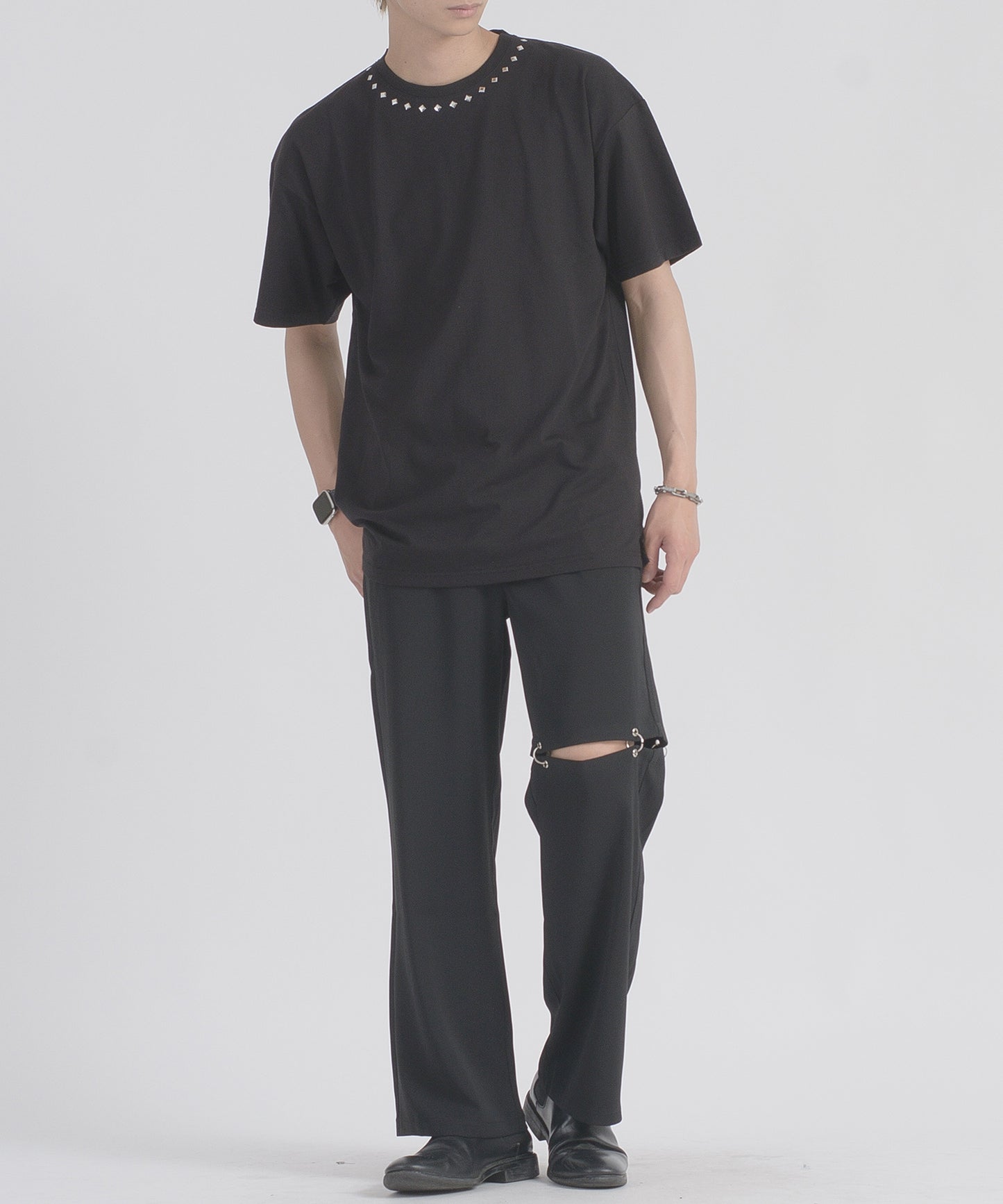 ピラミッドスタッズTシャツ