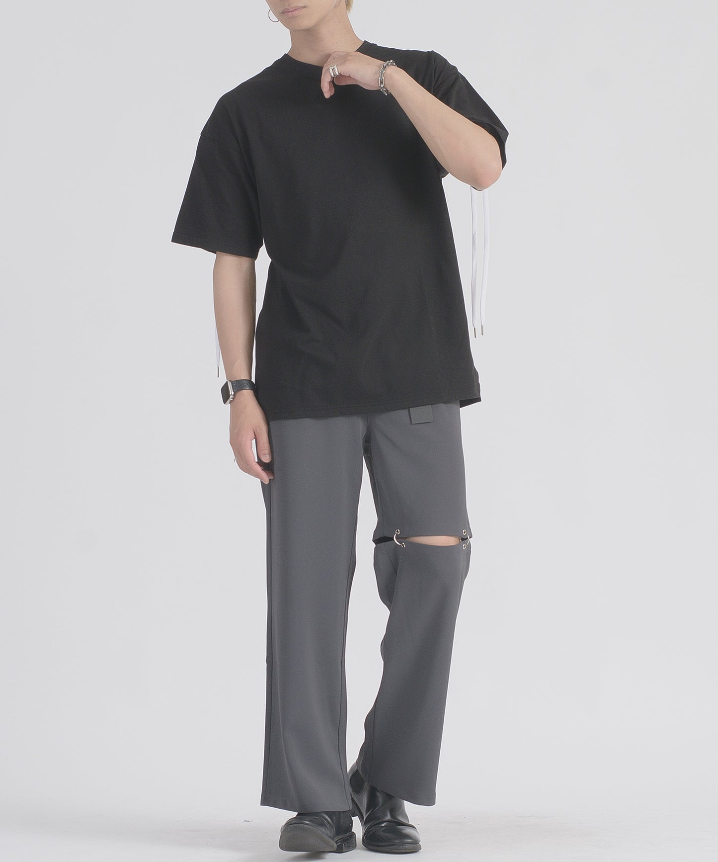 レースアップTシャツ