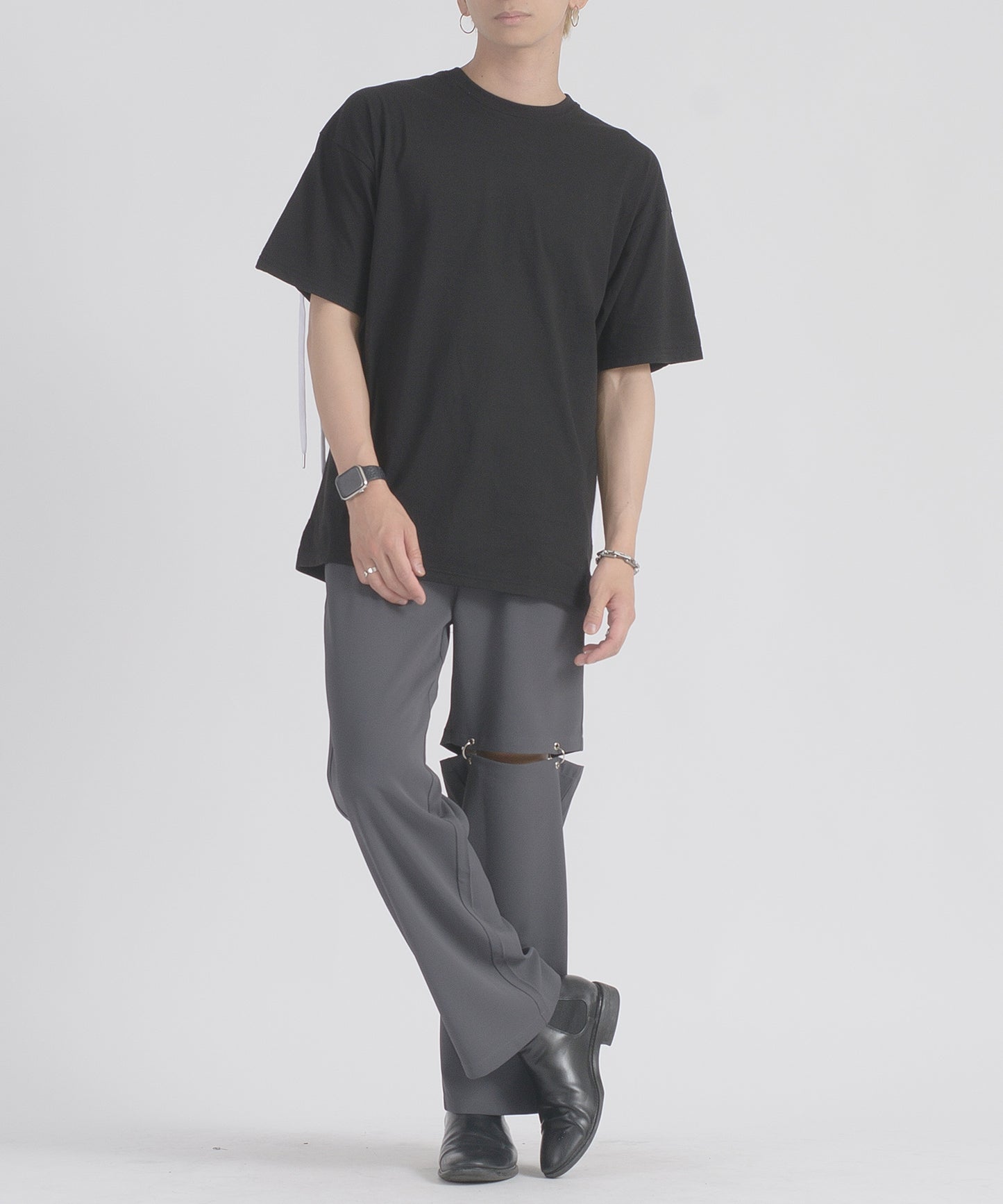 レースアップTシャツ