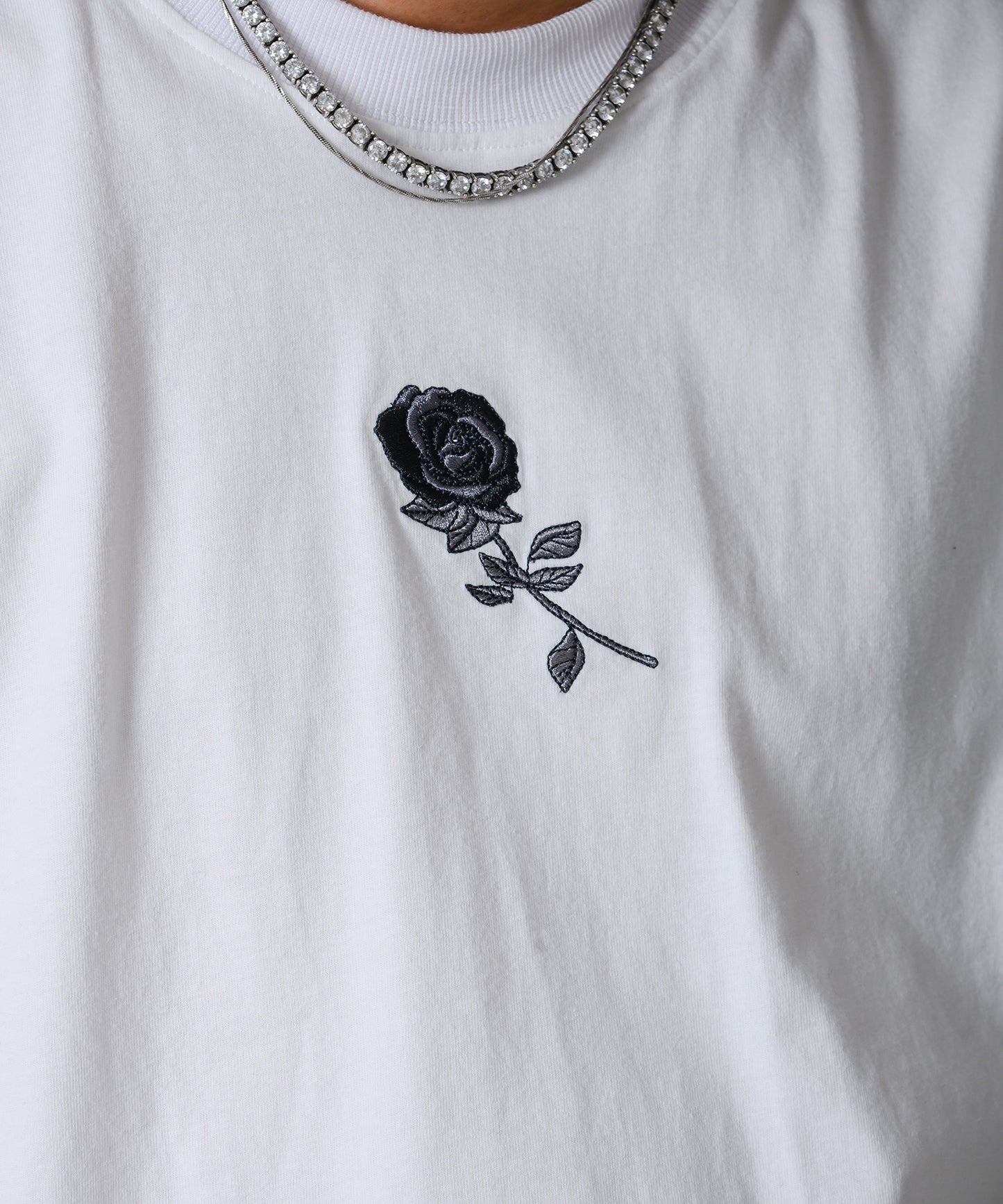 ローズ刺繍グランジTシャツ