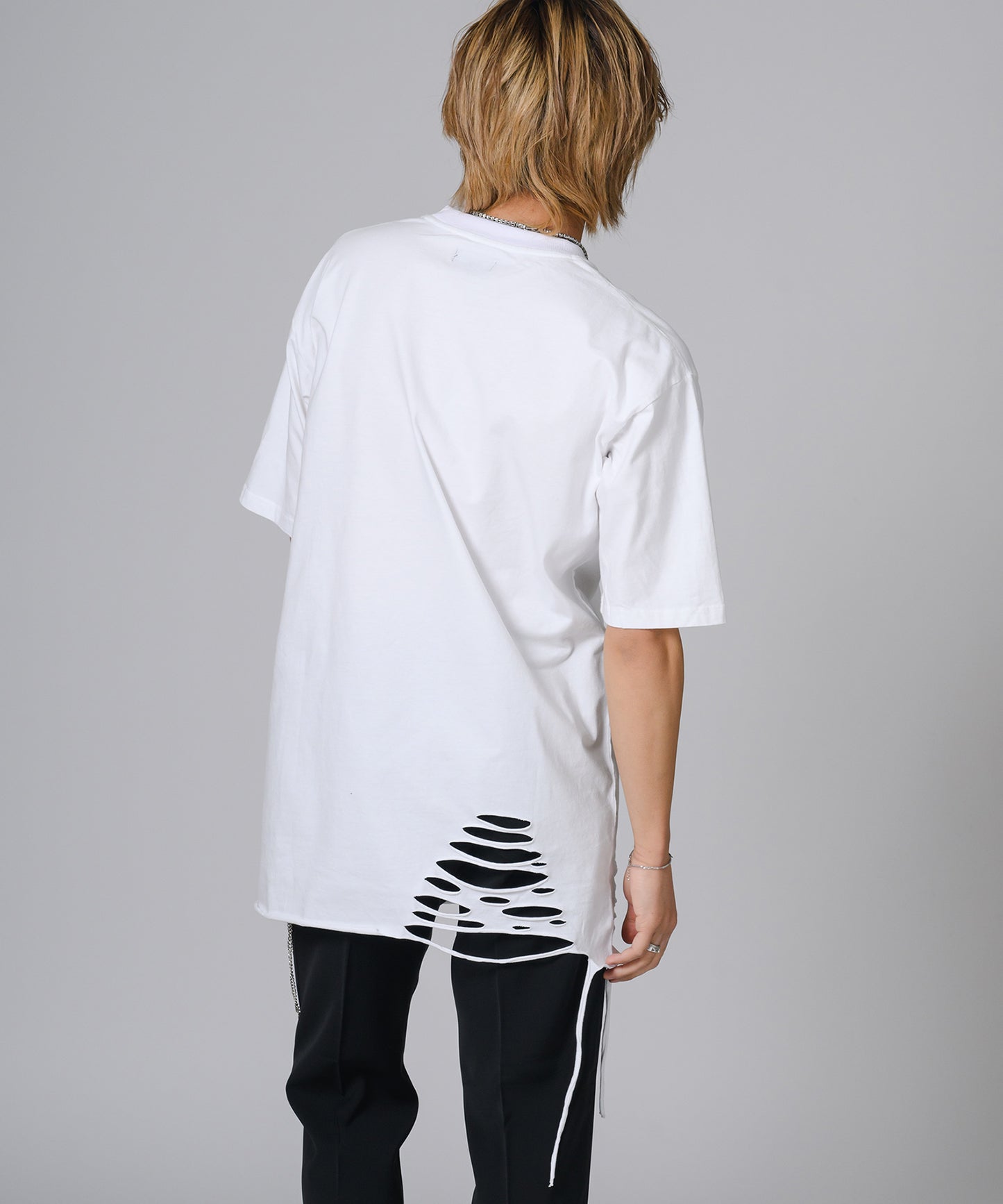 ローズ刺繍グランジTシャツ