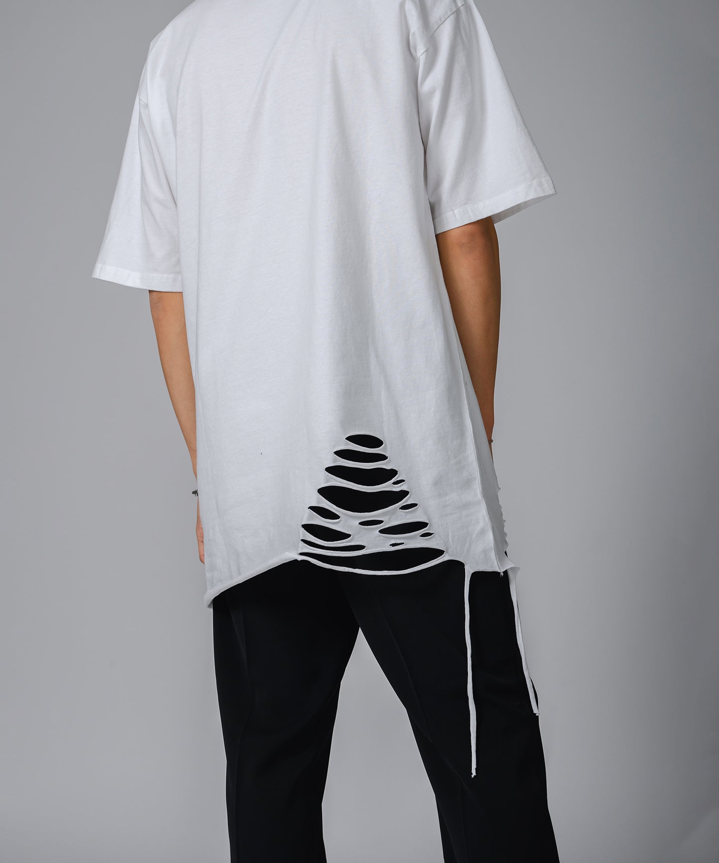 ローズ刺繍グランジTシャツ