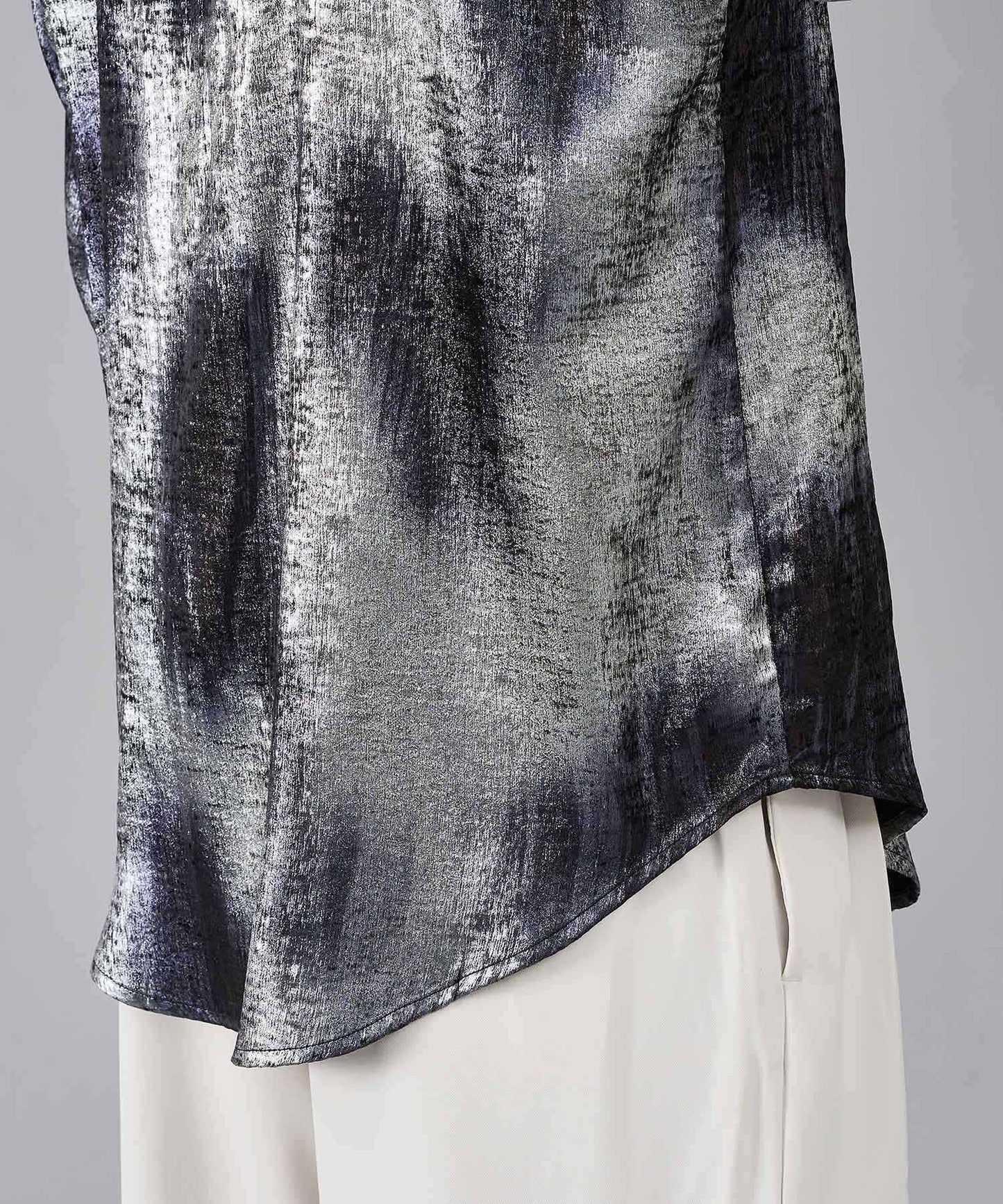 ラメ長袖シャツ