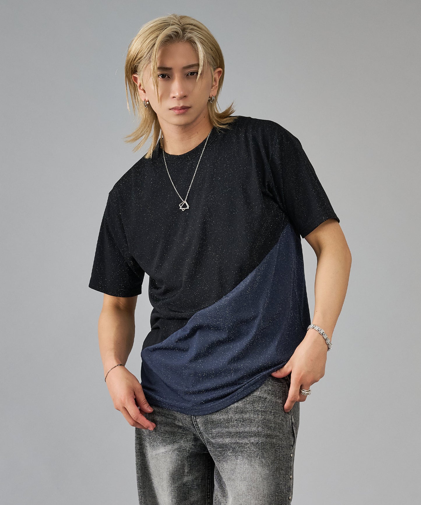 ネックレス付き配色切り替えTシャツ