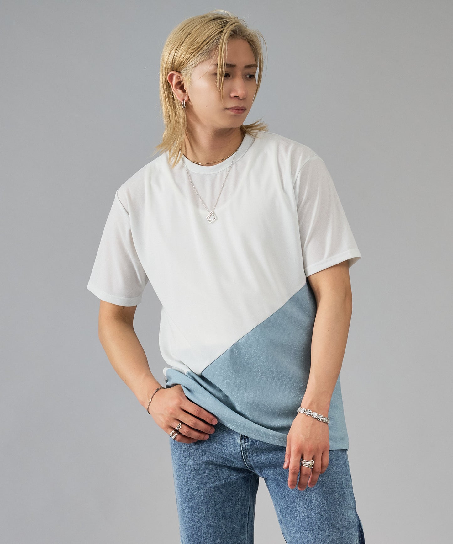 ネックレス付き配色切り替えTシャツ