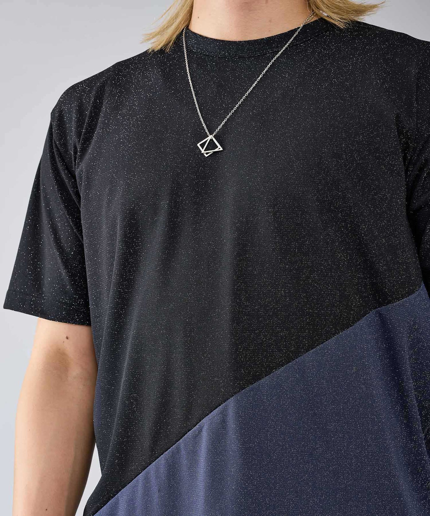 ネックレス付き配色切り替えTシャツ