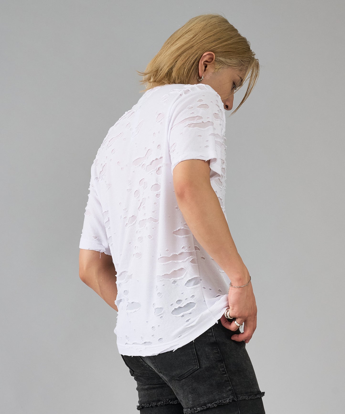 チェーンレースアップTシャツ
