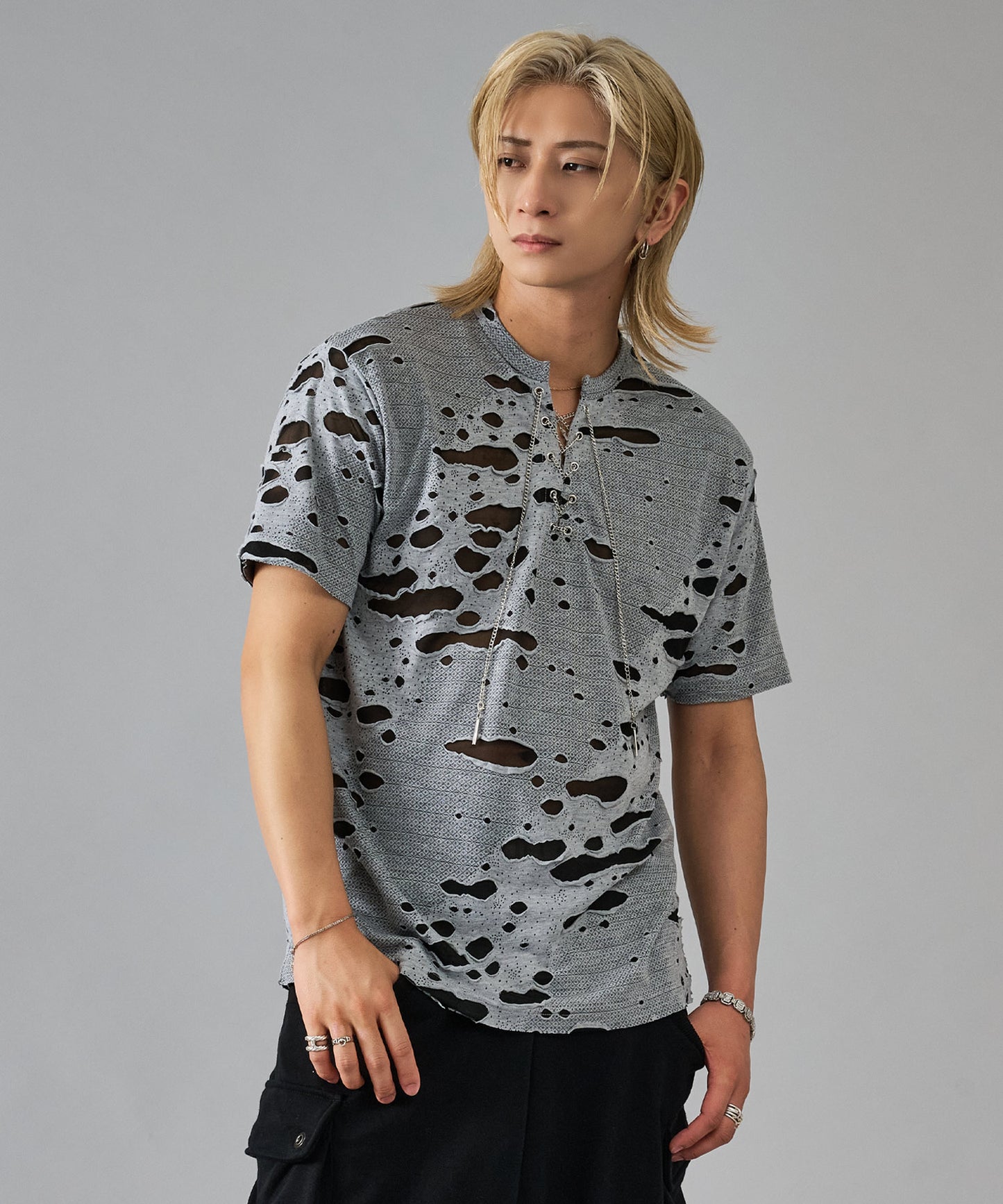 チェーンレースアップTシャツ