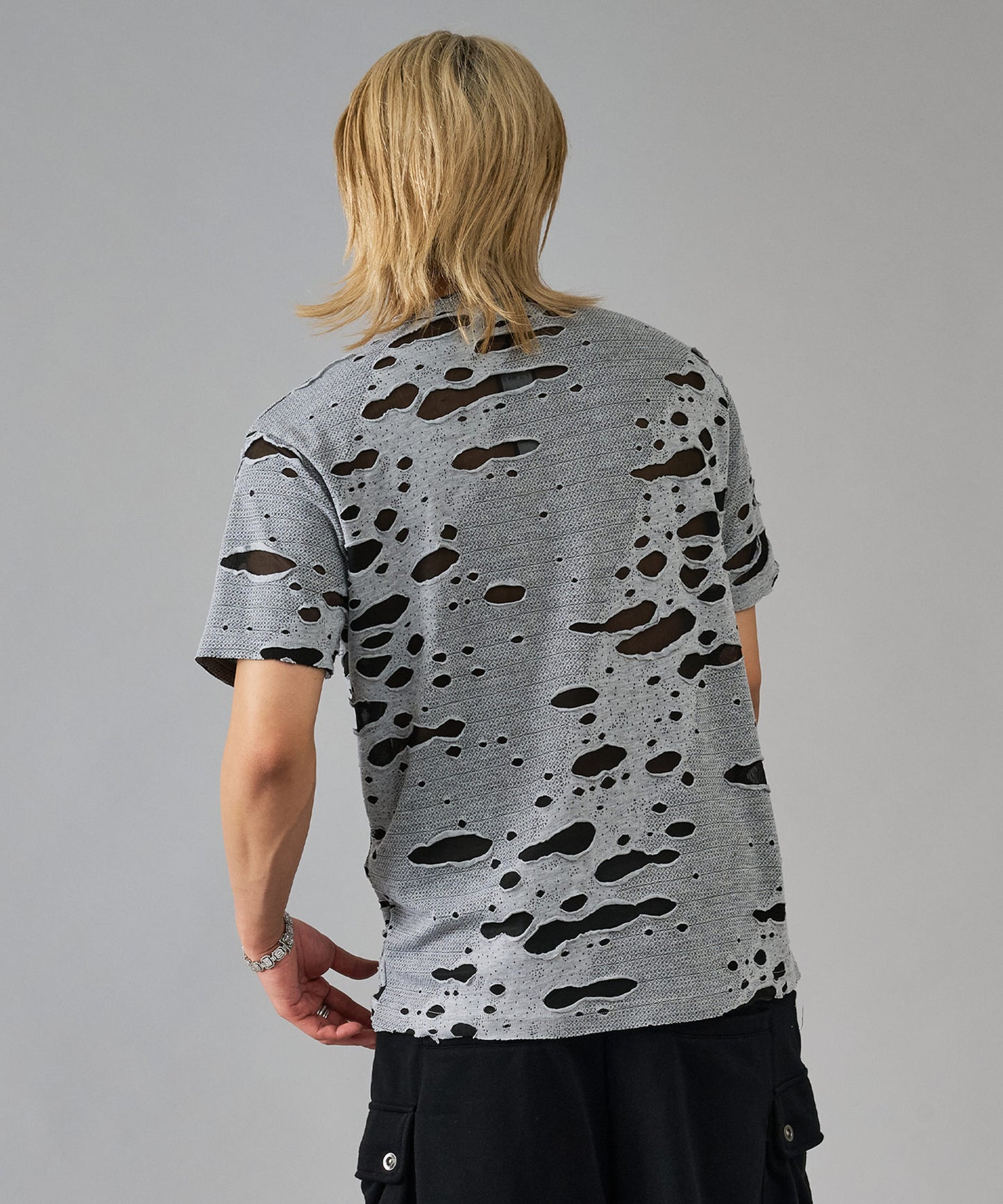 チェーンレースアップTシャツ