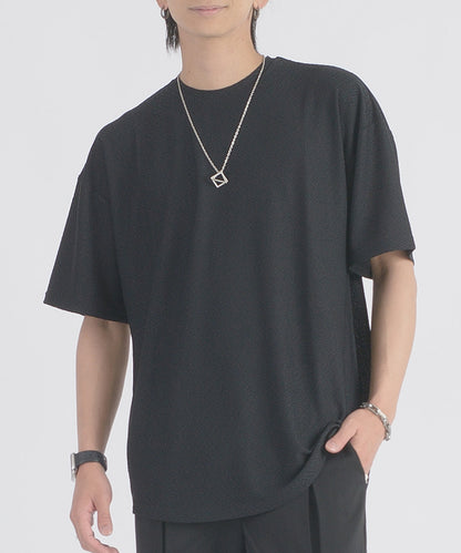 ネックレスラウンドヘムTシャツ