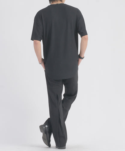 ネックレスラウンドヘムTシャツ