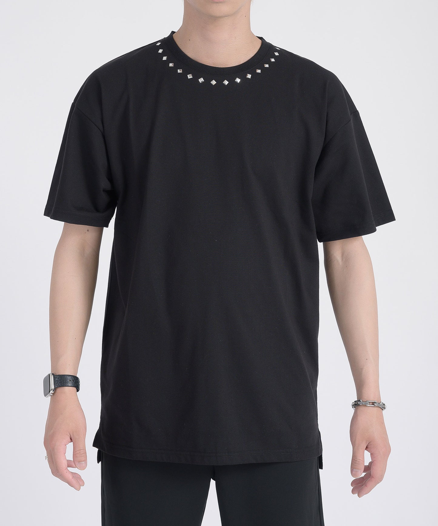 ピラミッドスタッズTシャツ