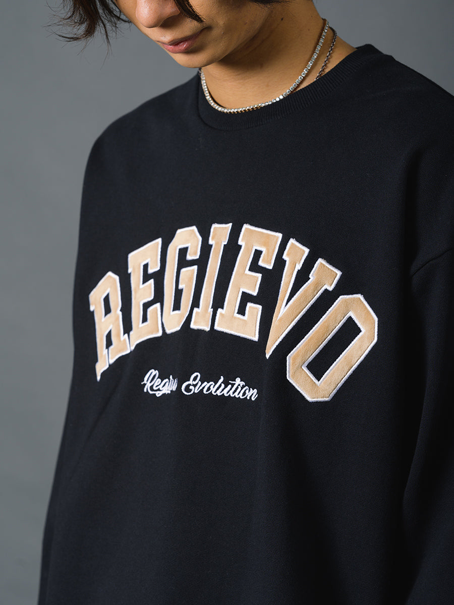 アップリケロゴトレーナー