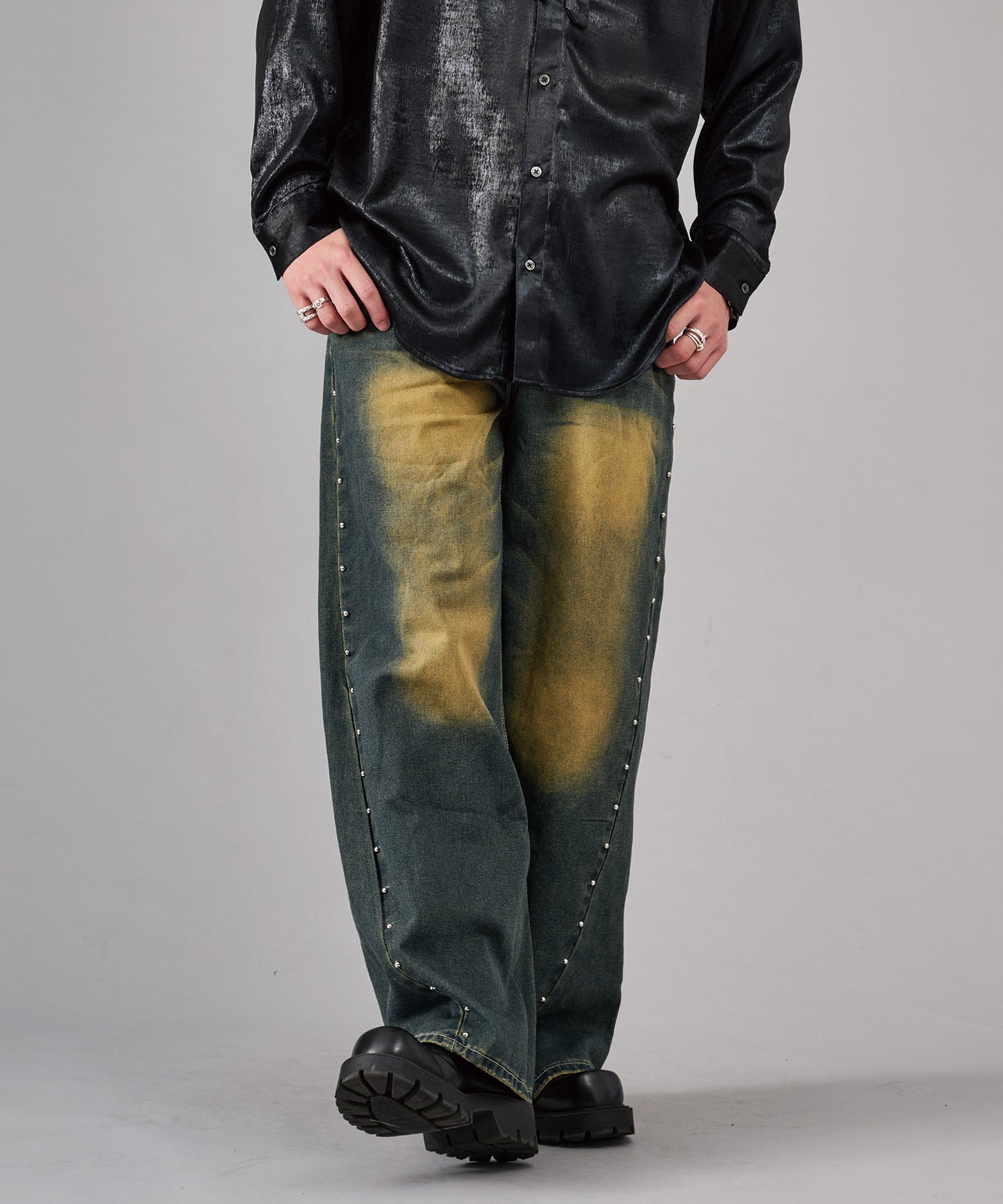 スタッズワイドバギーデニムパンツ
