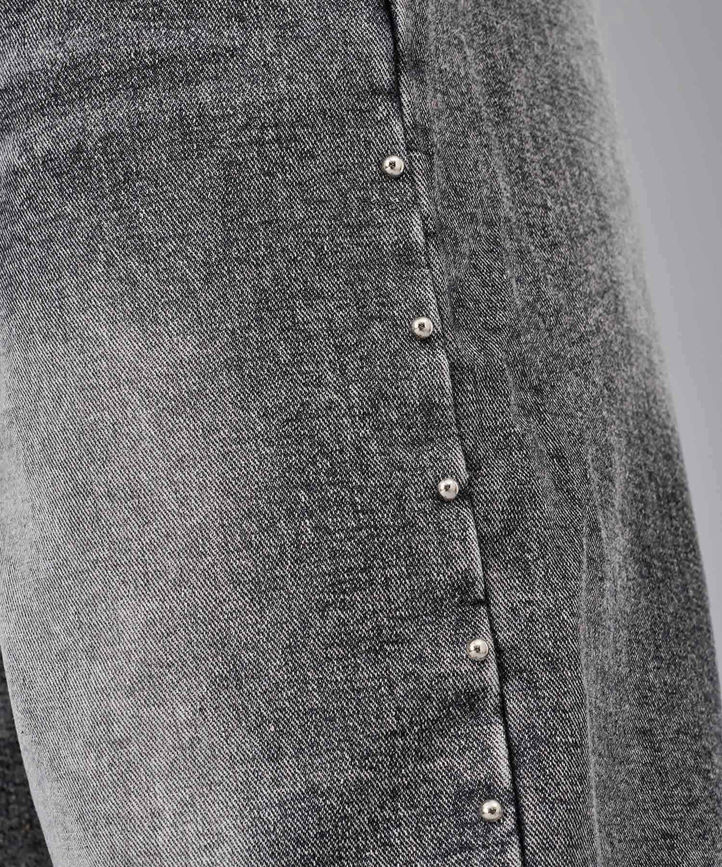 スタッズワイドバギーデニムパンツ