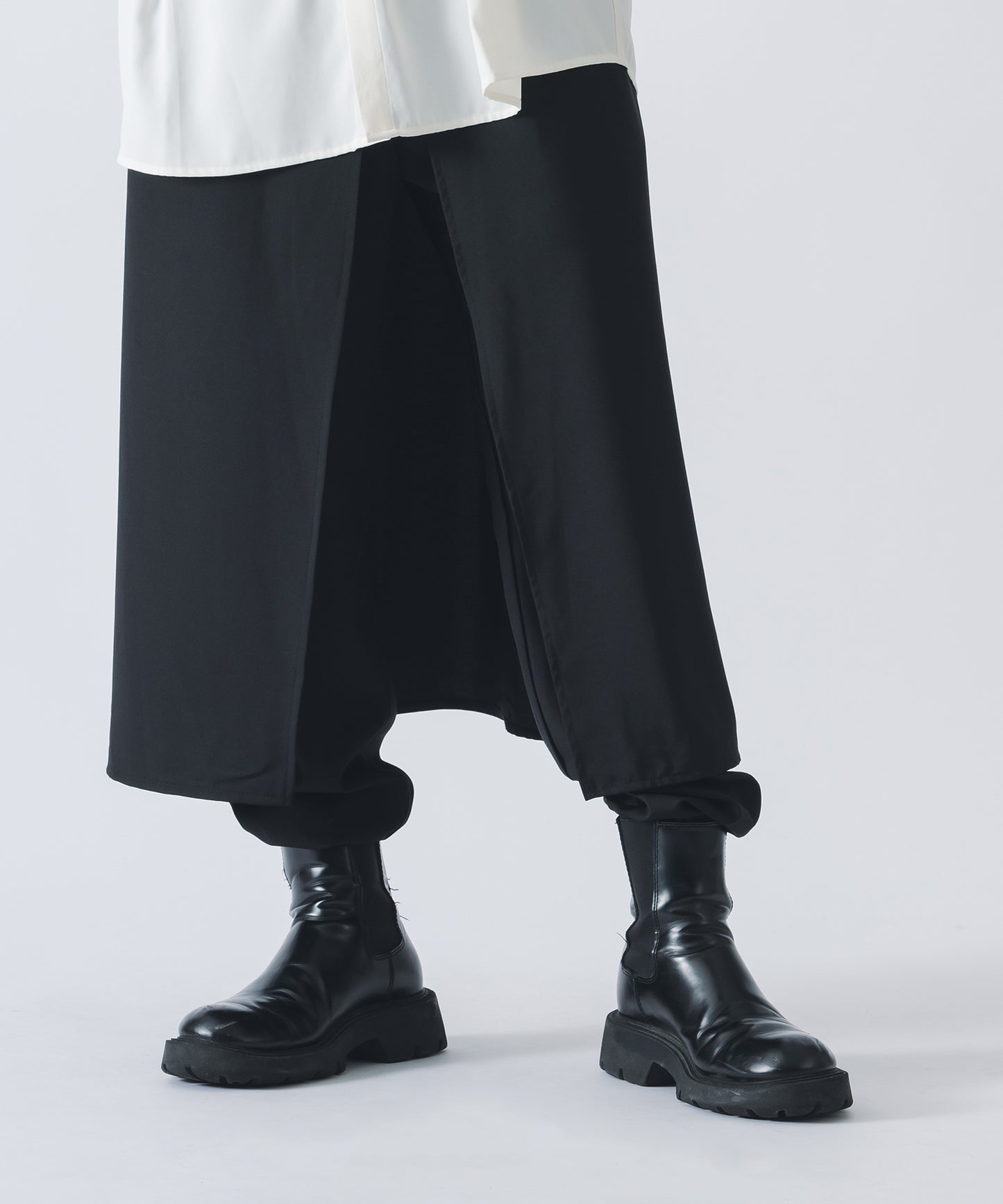 巻きスカート付きジョガーパンツ