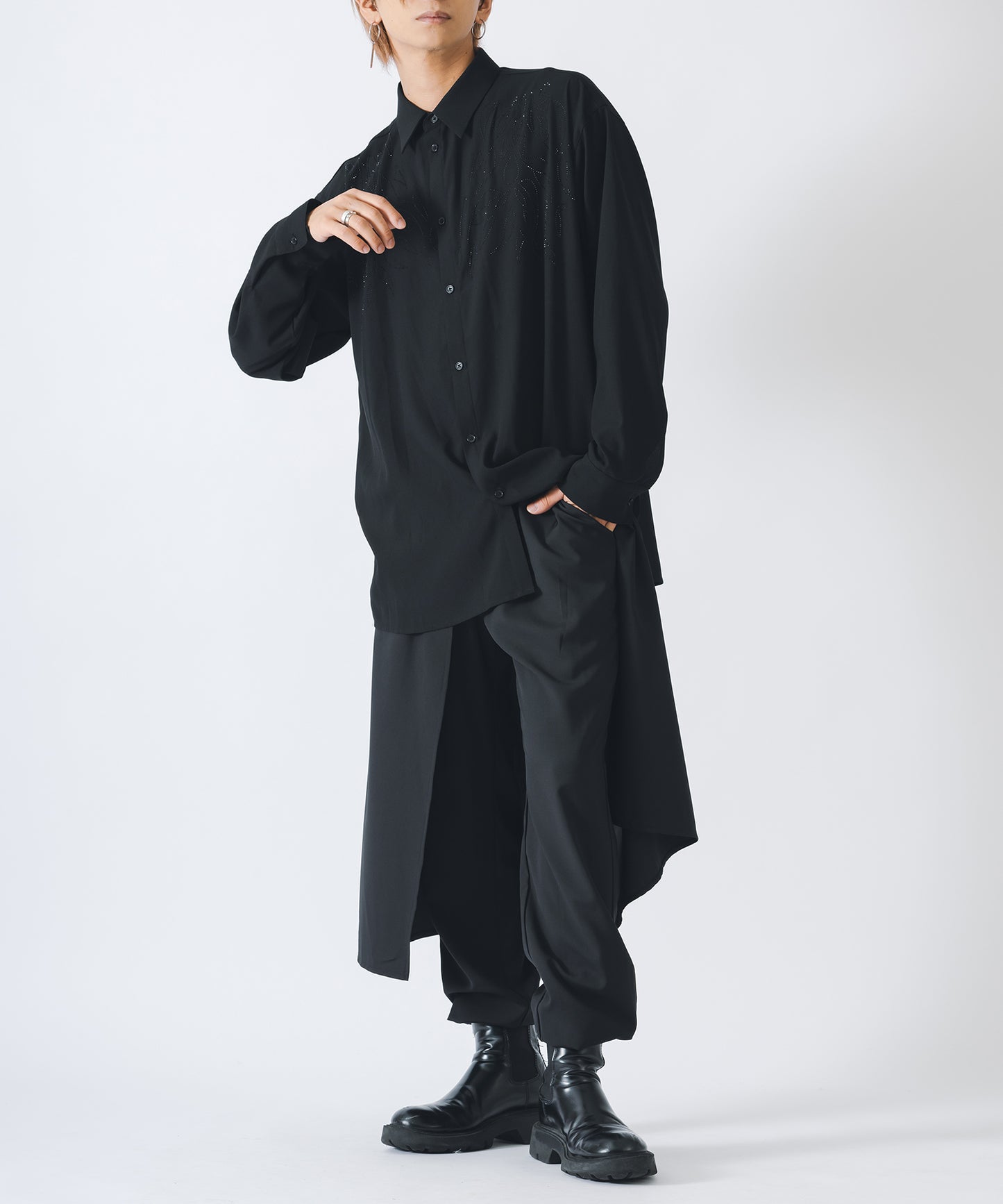 ラインストーンシャツ