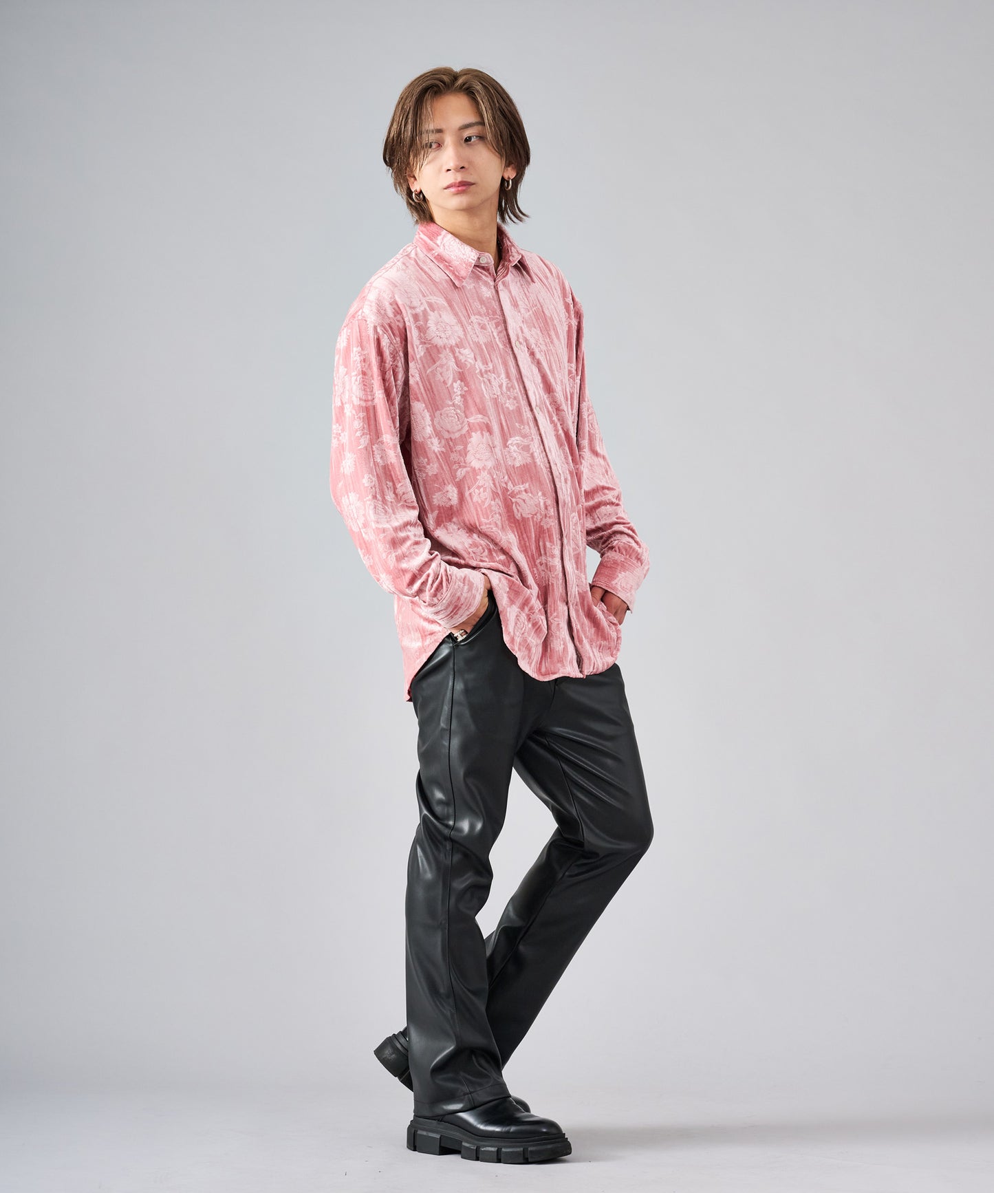 フラワーエンボスベロアシャツ