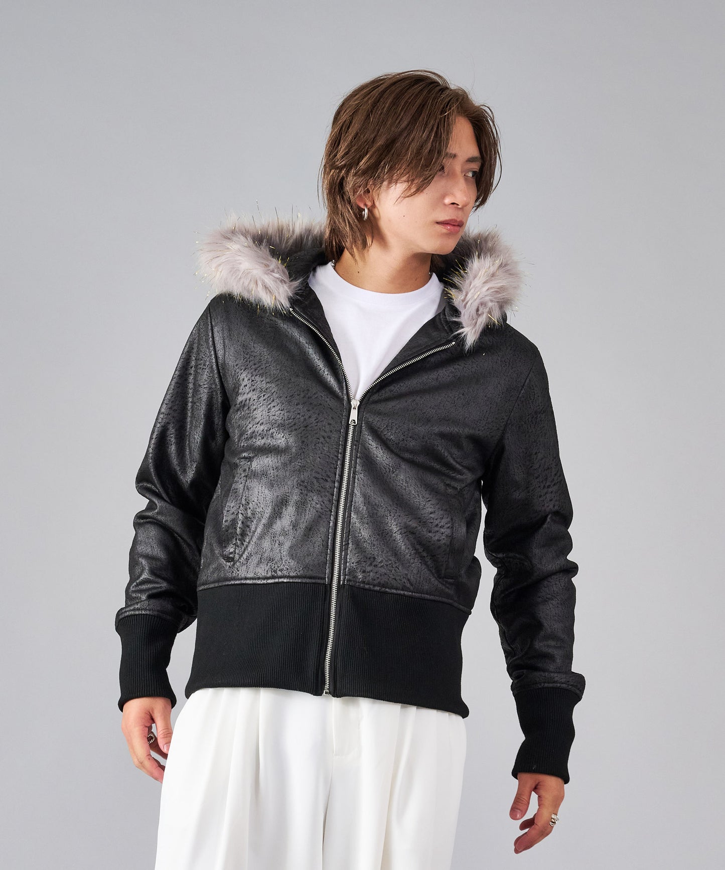 薄中綿キルトファー付きパーカー