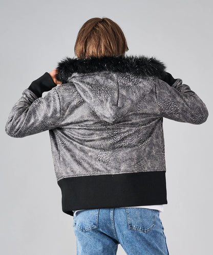 薄中綿キルトファー付きパーカー