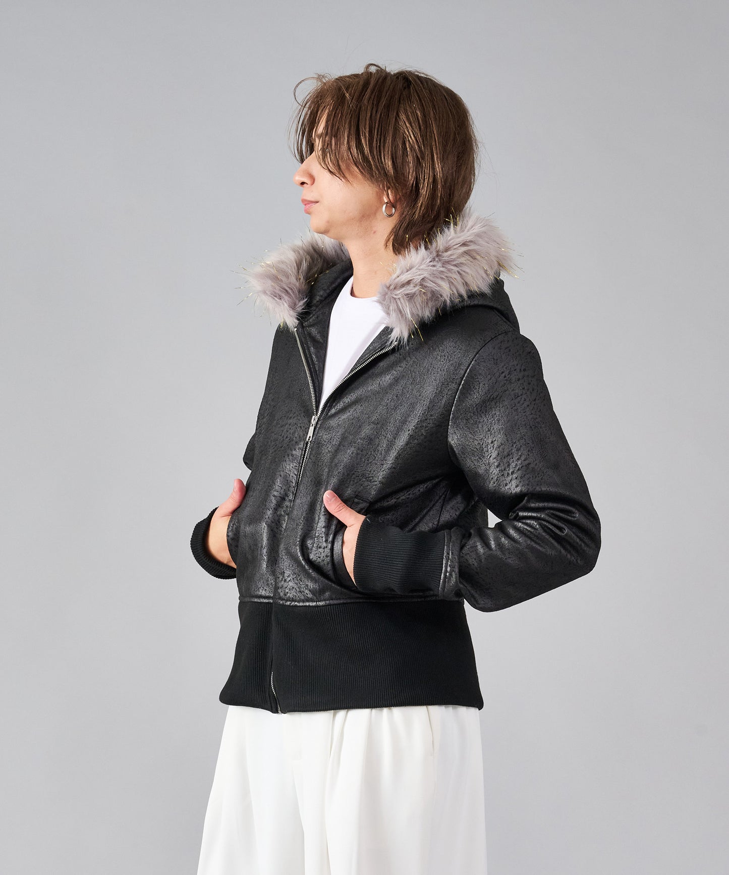 薄中綿キルトファー付きパーカー