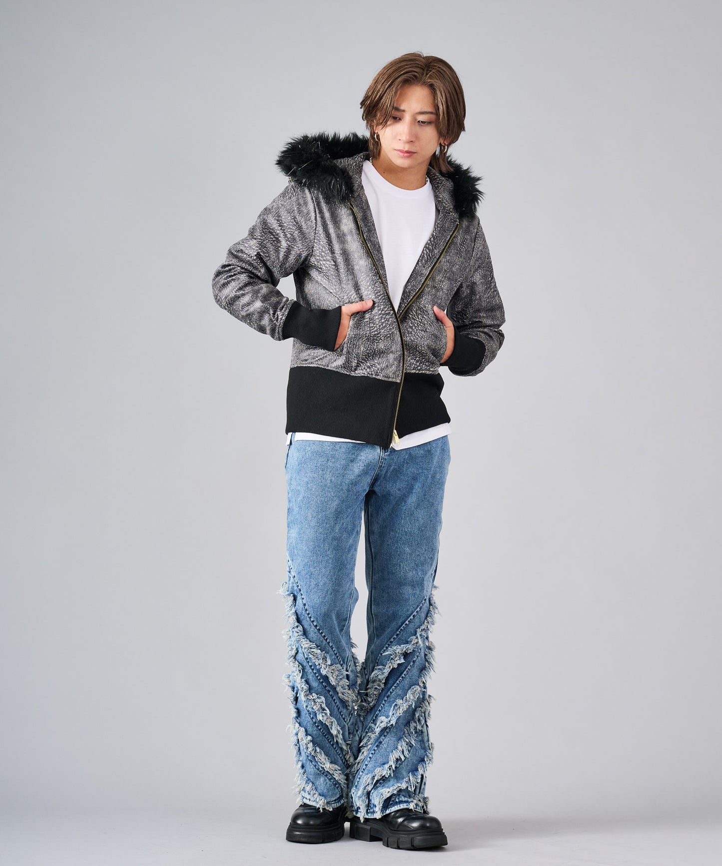 薄中綿キルトファー付きパーカー