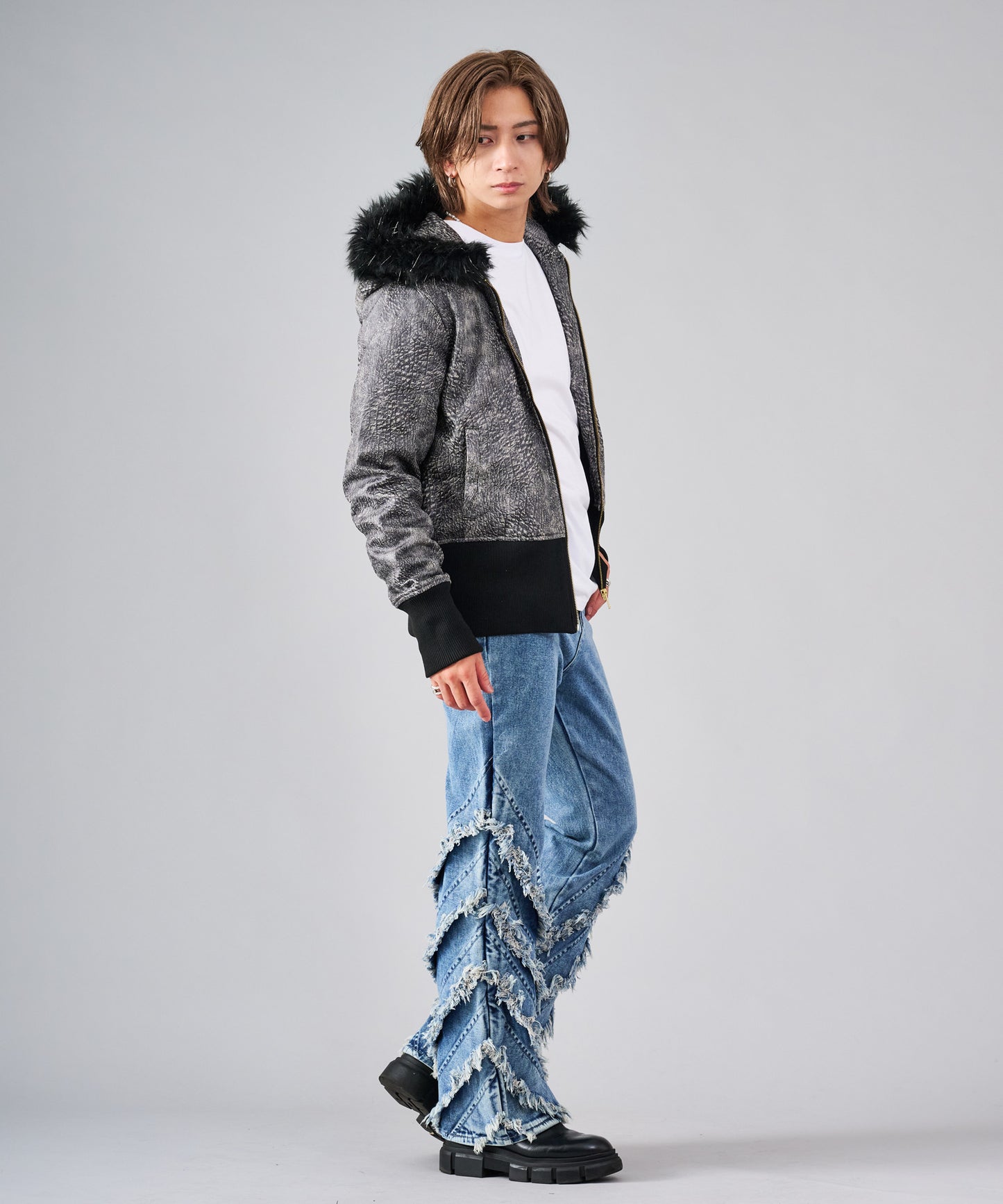 薄中綿キルトファー付きパーカー