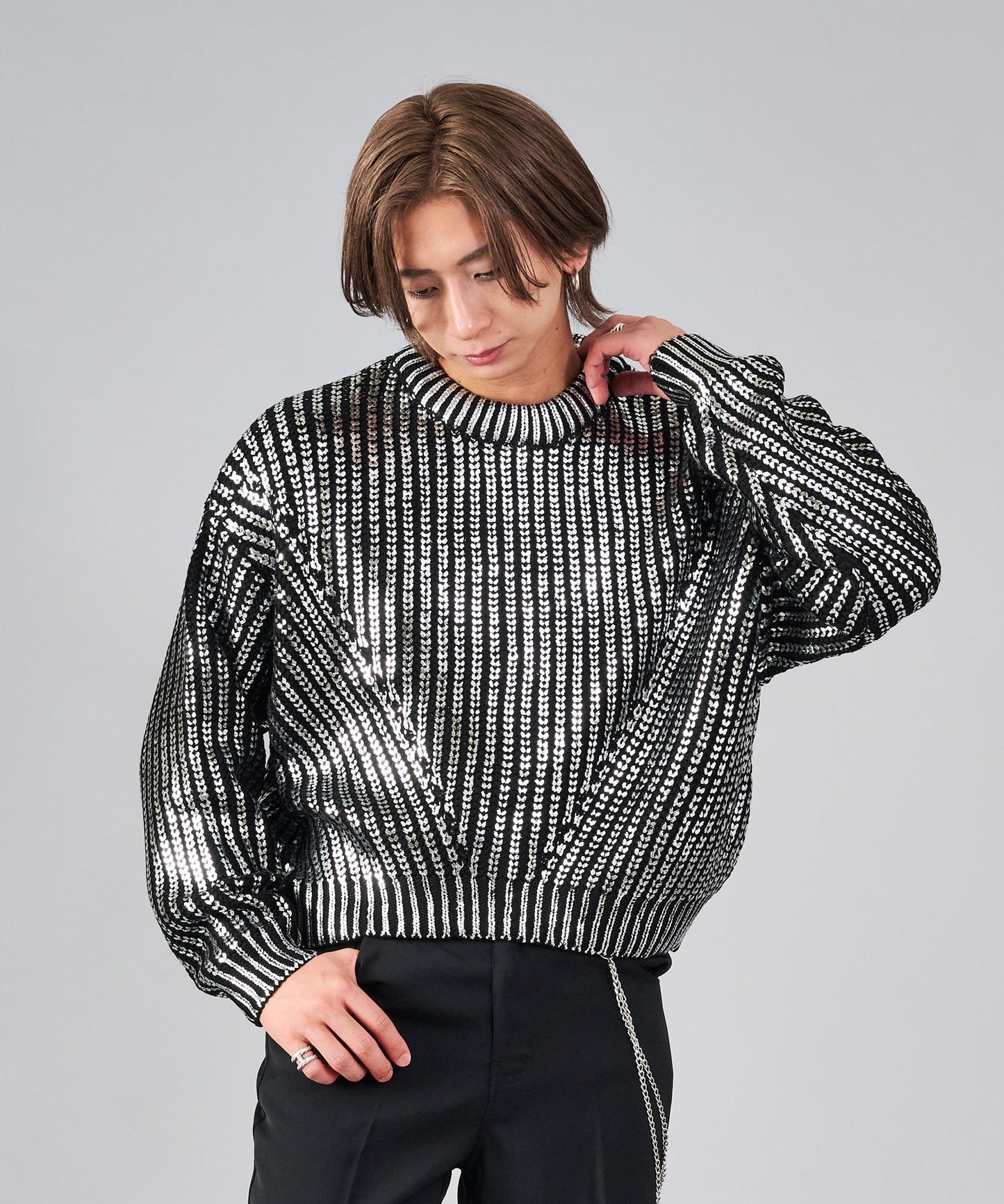 箔プリントショートセーター