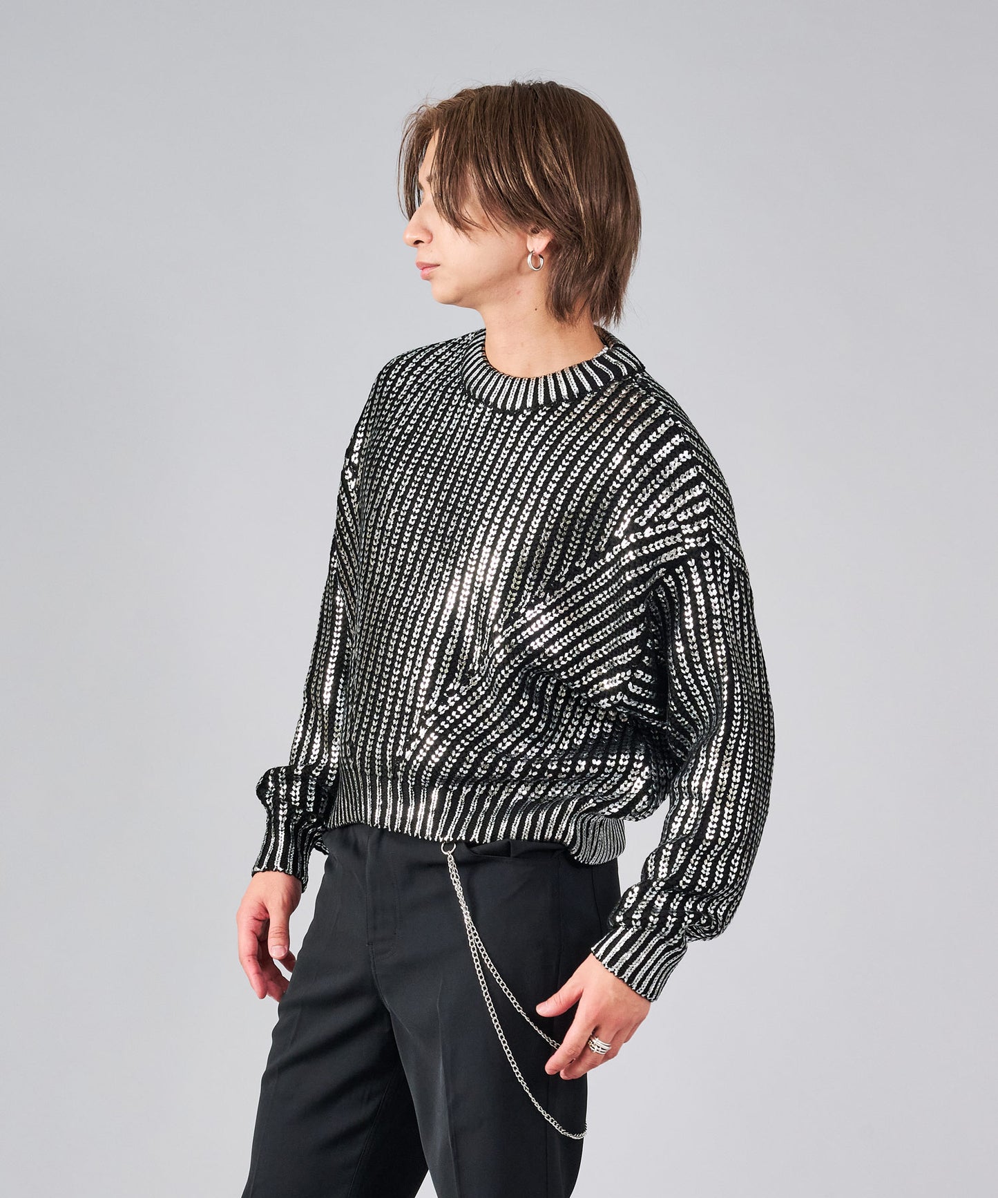 箔プリントショートセーター