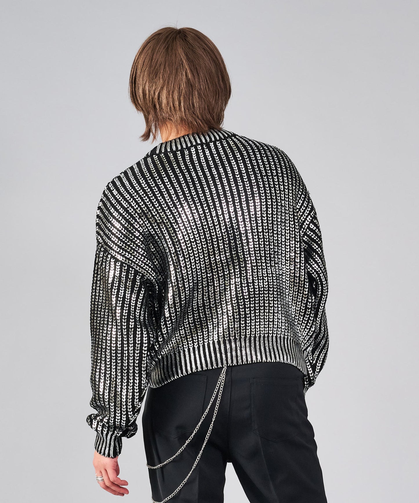 箔プリントショートセーター