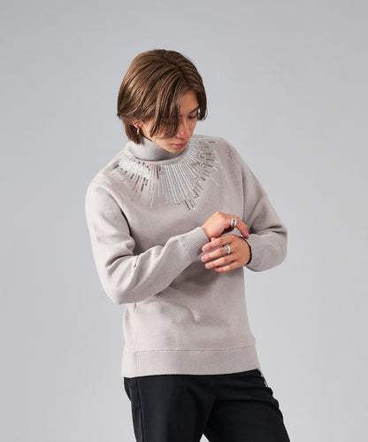 スパンコール刺繍タートルネック