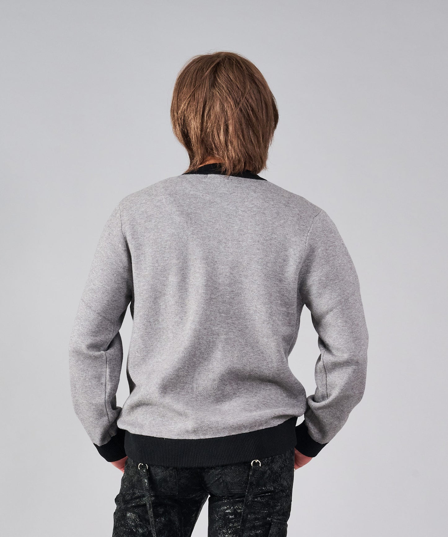 メタルボタンニットカーディガン