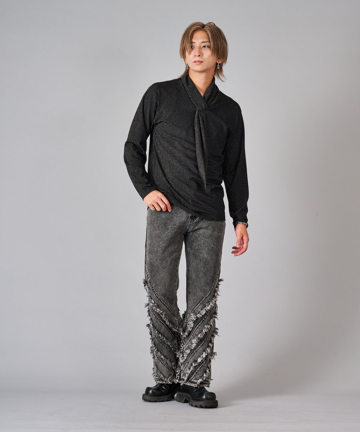 フェイクタイ付きロンT