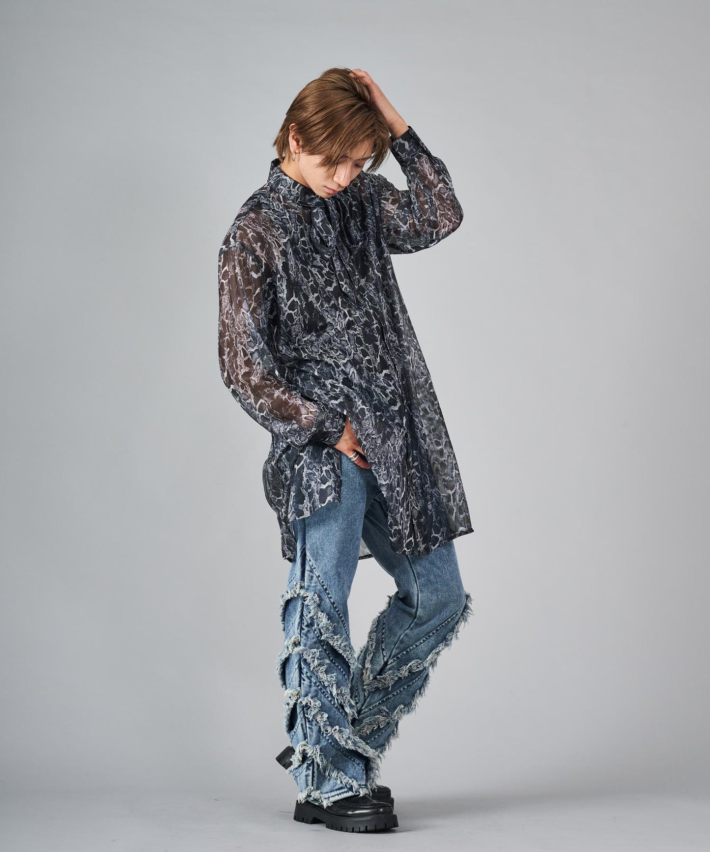 総プリントメッシュロングシャツ