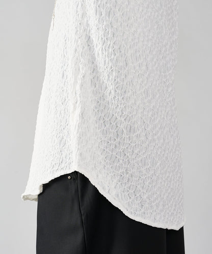 アクセサリー付きフードシャツ