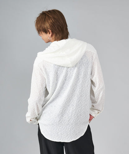 アクセサリー付きフードシャツ