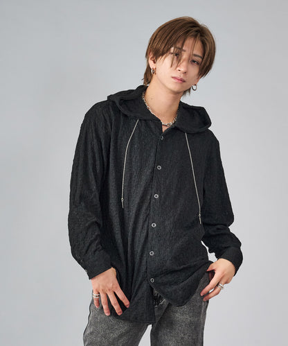 アクセサリー付きフードシャツ