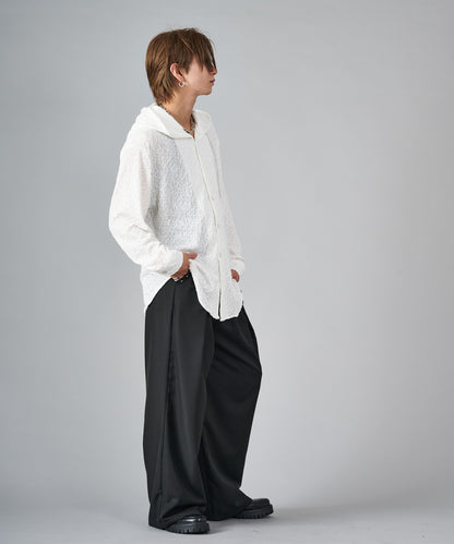 アクセサリー付きフードシャツ