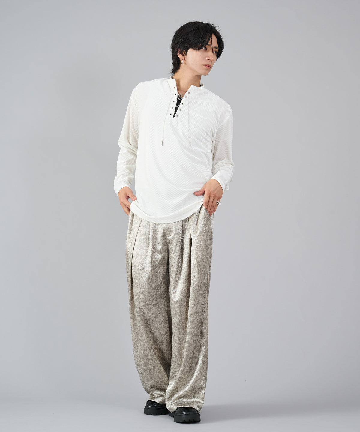 変形シャイニーワイドスラックス