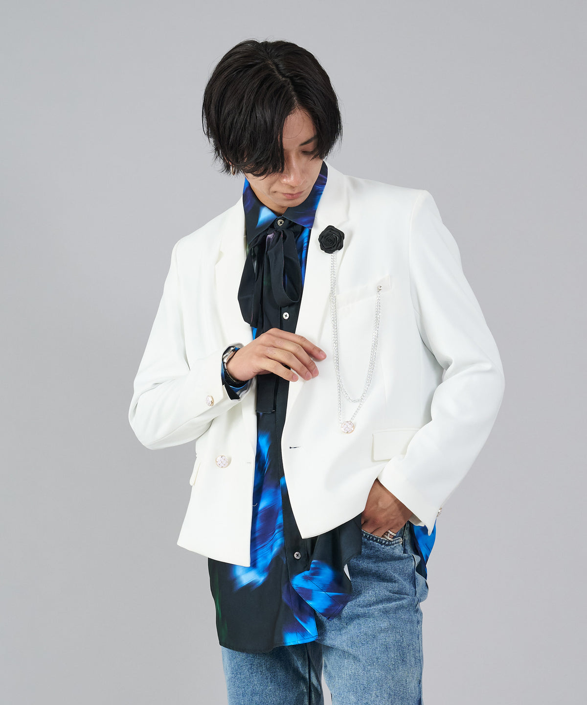 コサージュ付きWショートジャケット