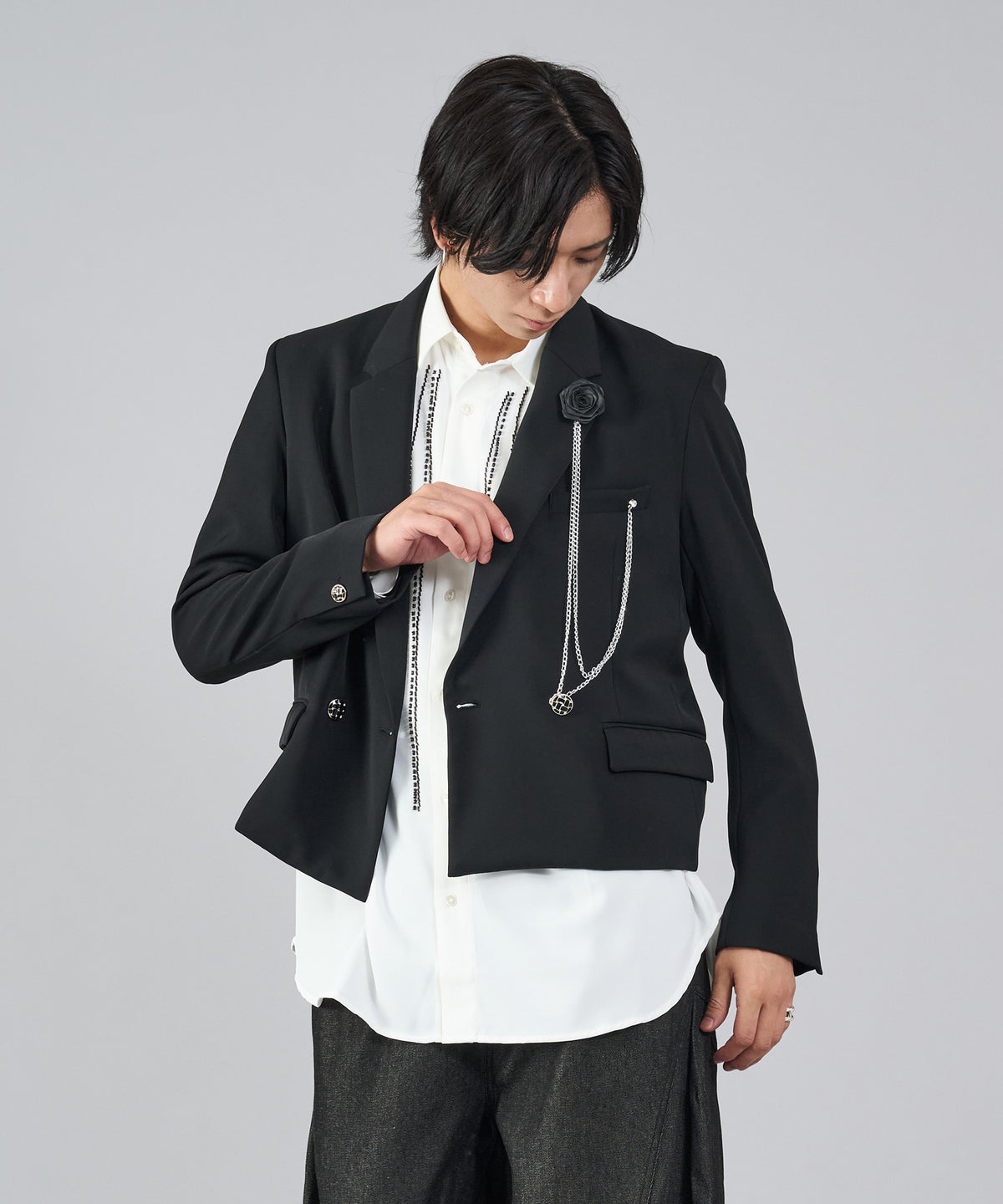 コサージュ付きWショートジャケット