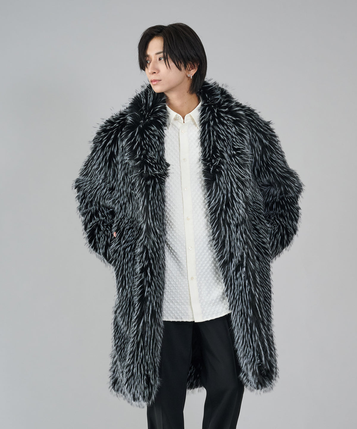 ファードロップショルダーチェスターコート