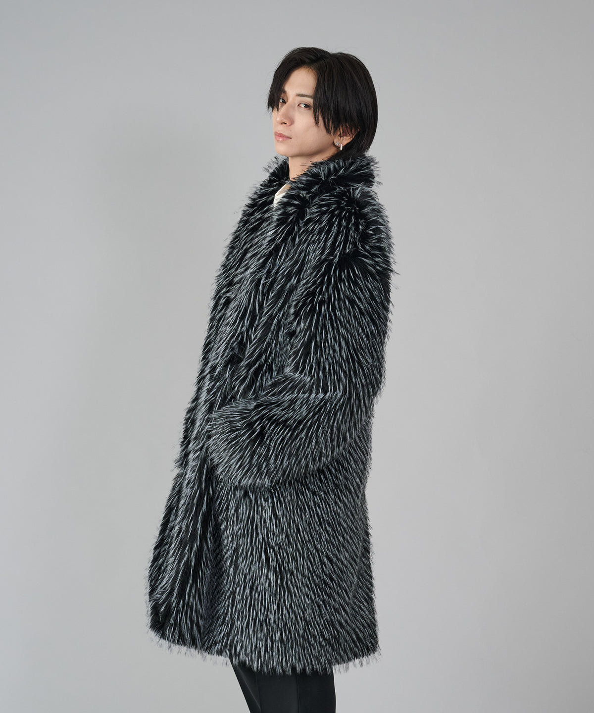 ファードロップショルダーチェスターコート