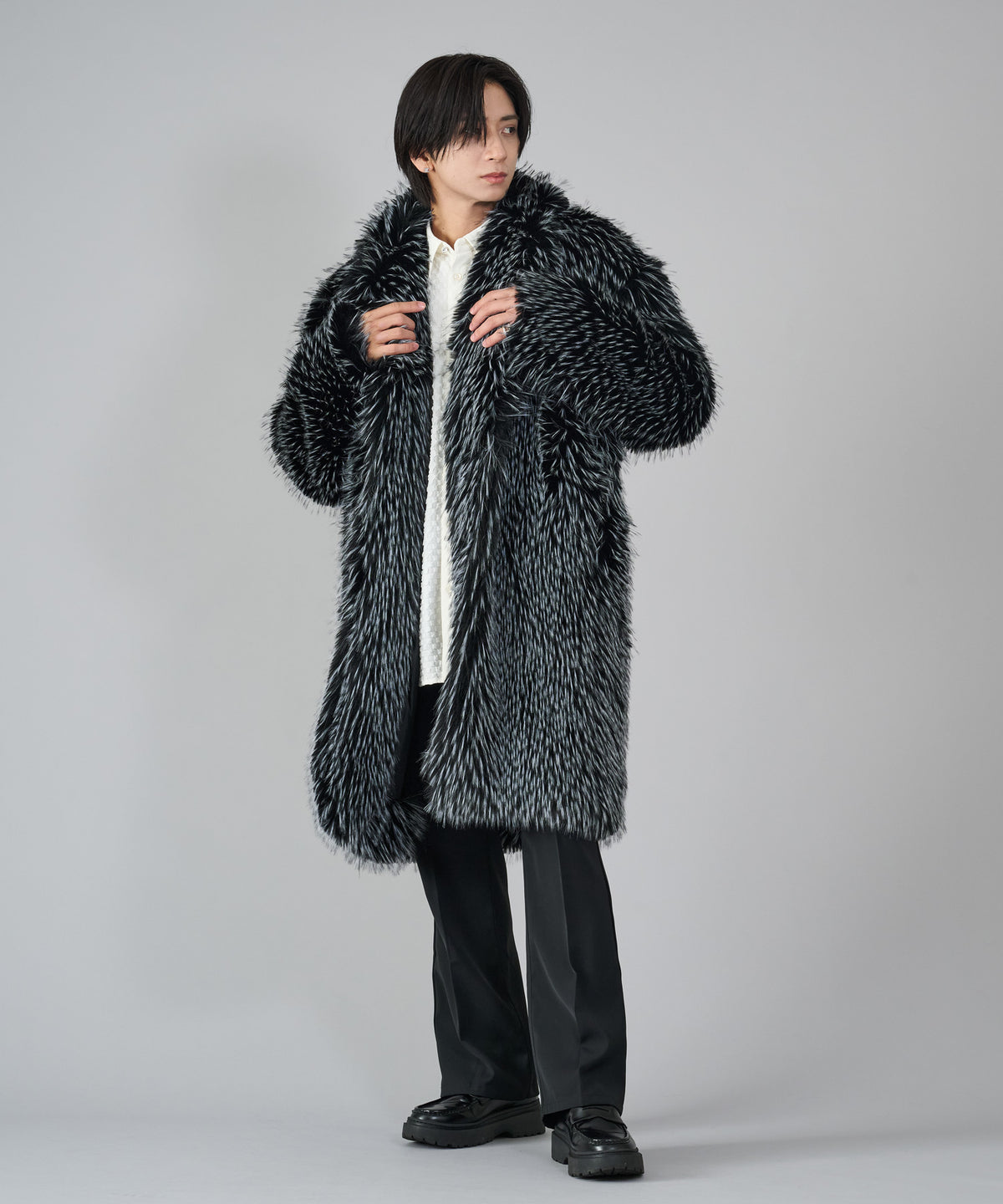 ファードロップショルダーチェスターコート