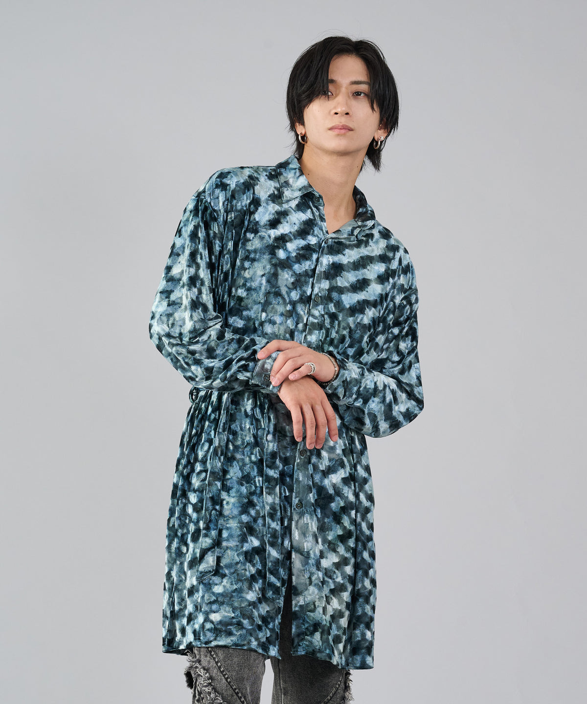 ベロアロングシャツ